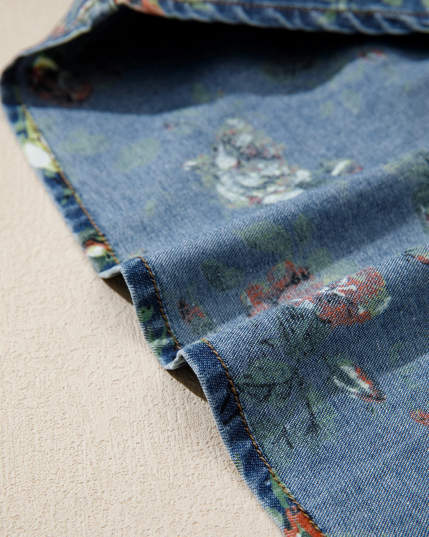 Ashleigh Blue Ruffled Short Sleeve Floral Denim Top - Image 7