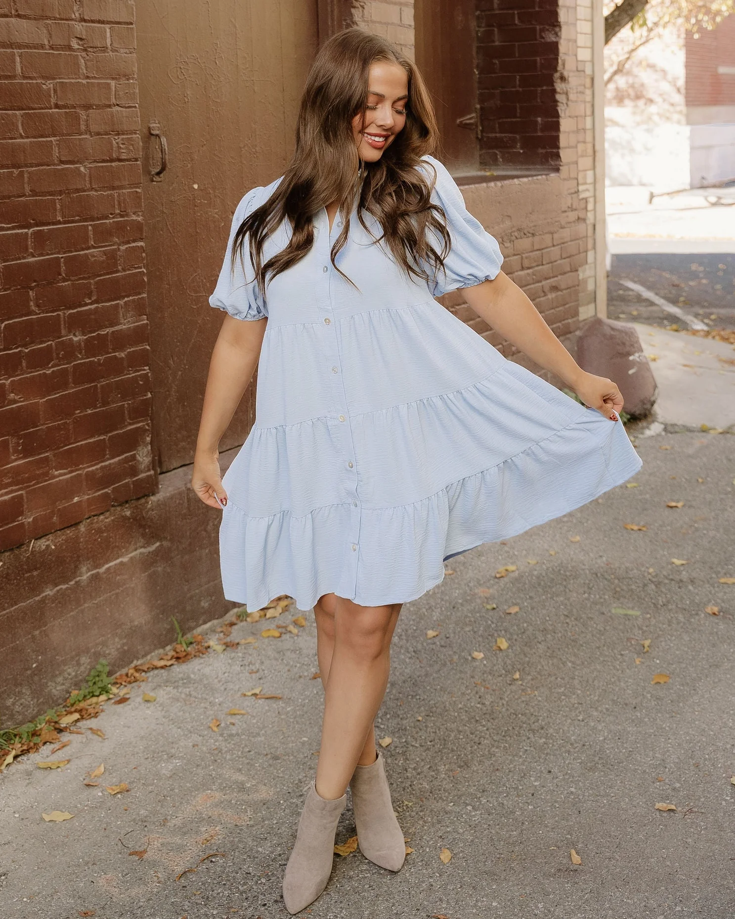 Mimi Tiered Shift Dress - Image 3
