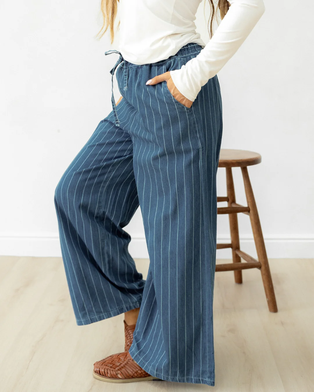 Emilia Wide Leg Waist Pants - Dark Blue - Image 3