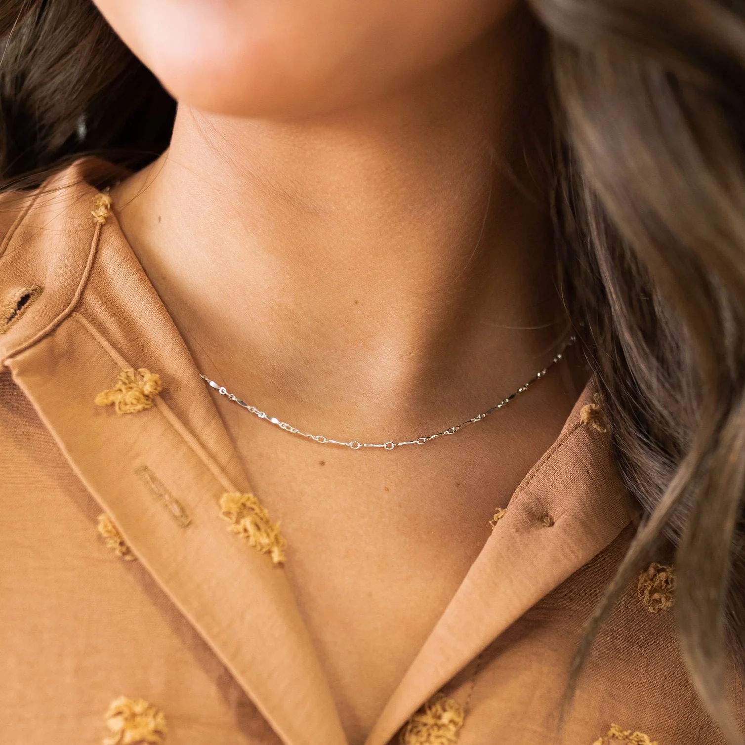 Dapped Bar Necklace - Image 2
