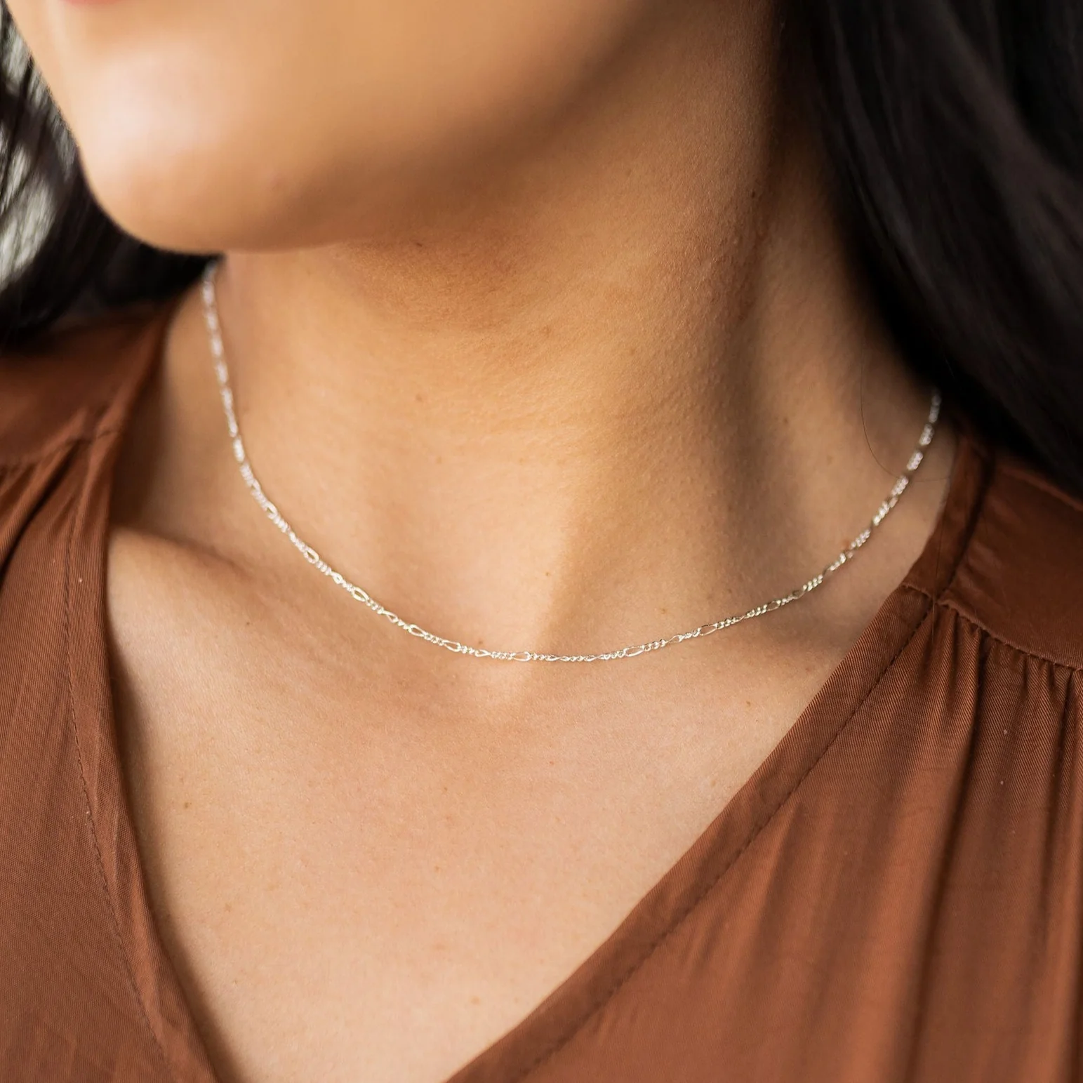 Delicate Figaro Necklace - Image 4
