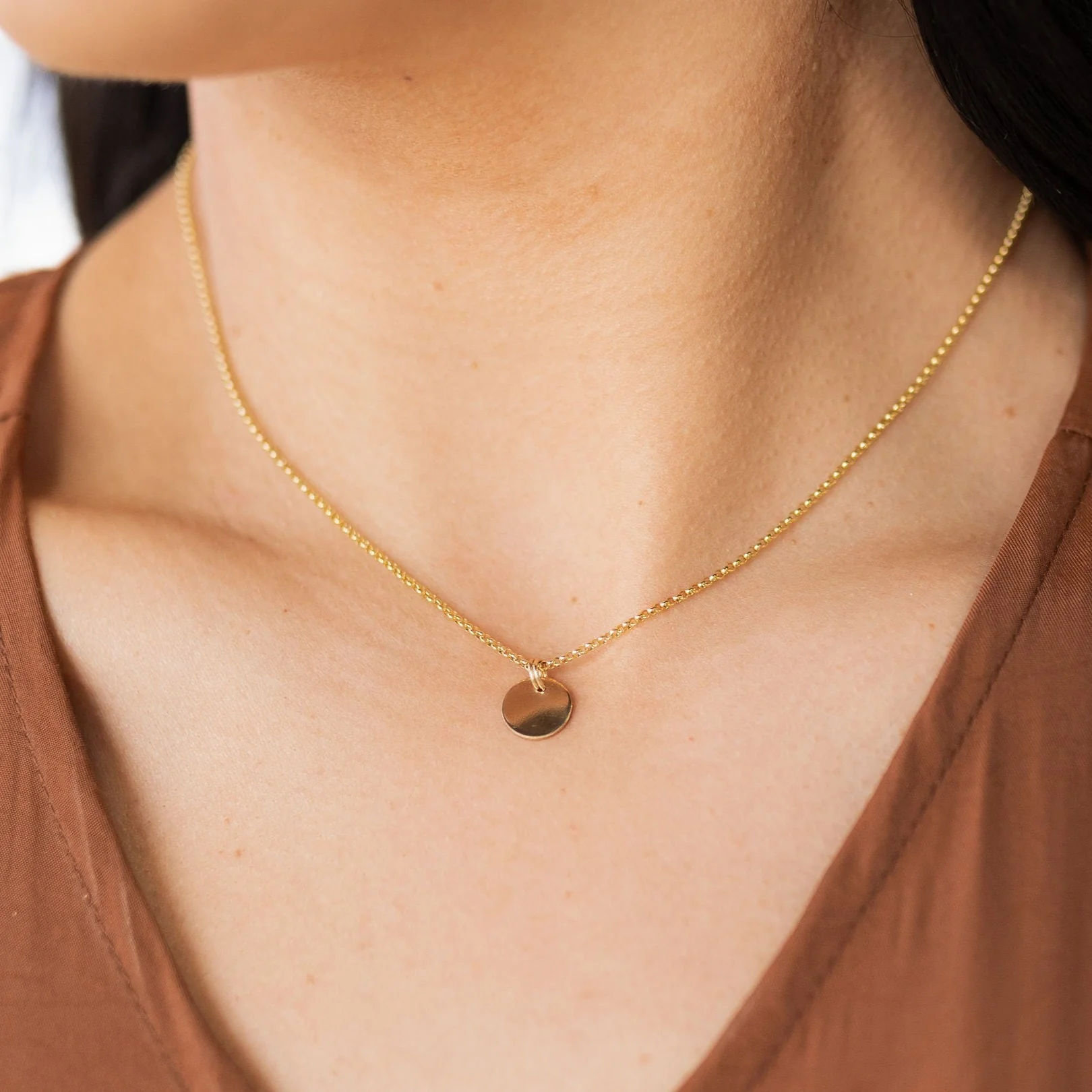 Disc Pendant Necklace - Image 2