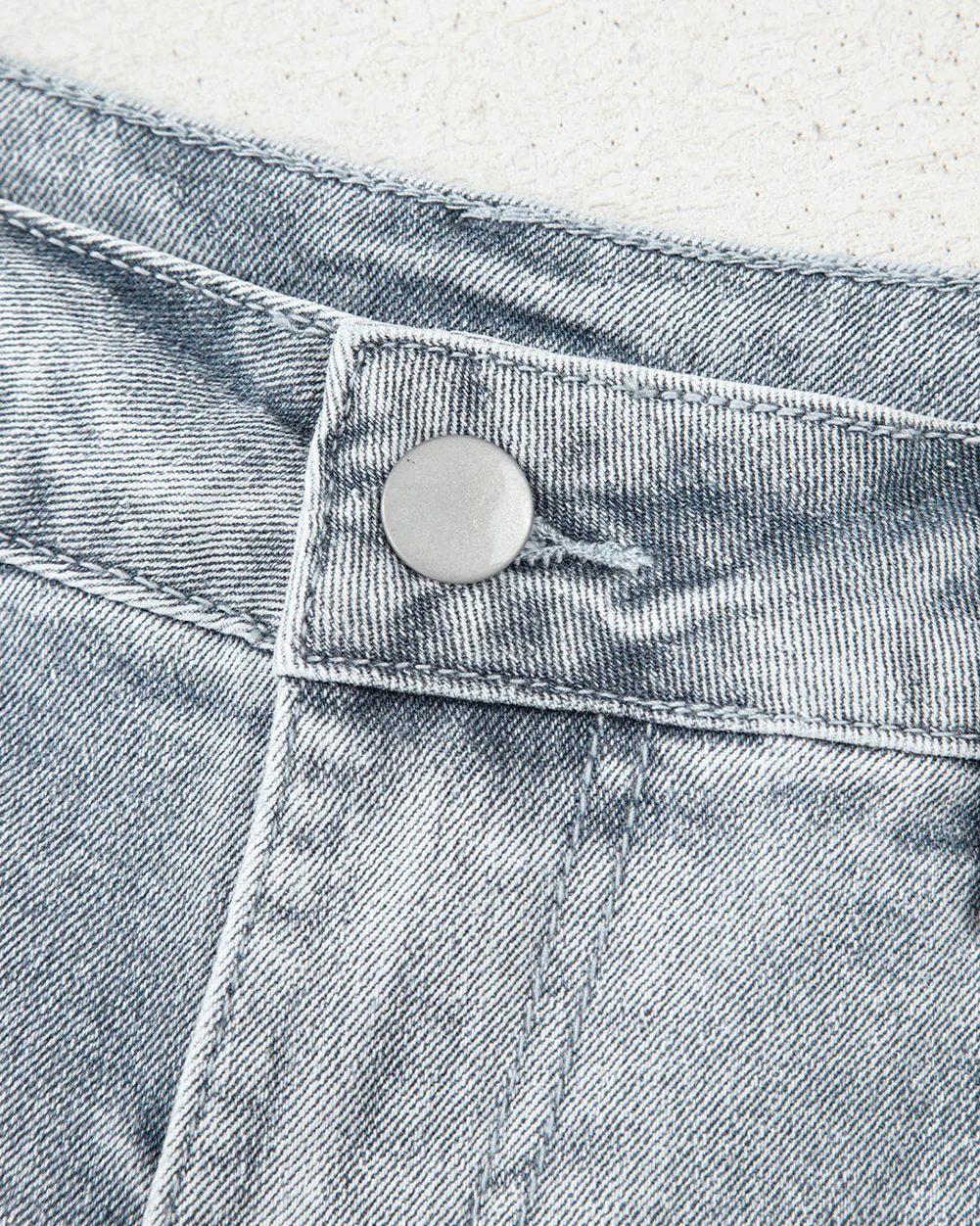 Scalloped Hemline Light Wash Denim Shorts - Dusk Blue - Image 6