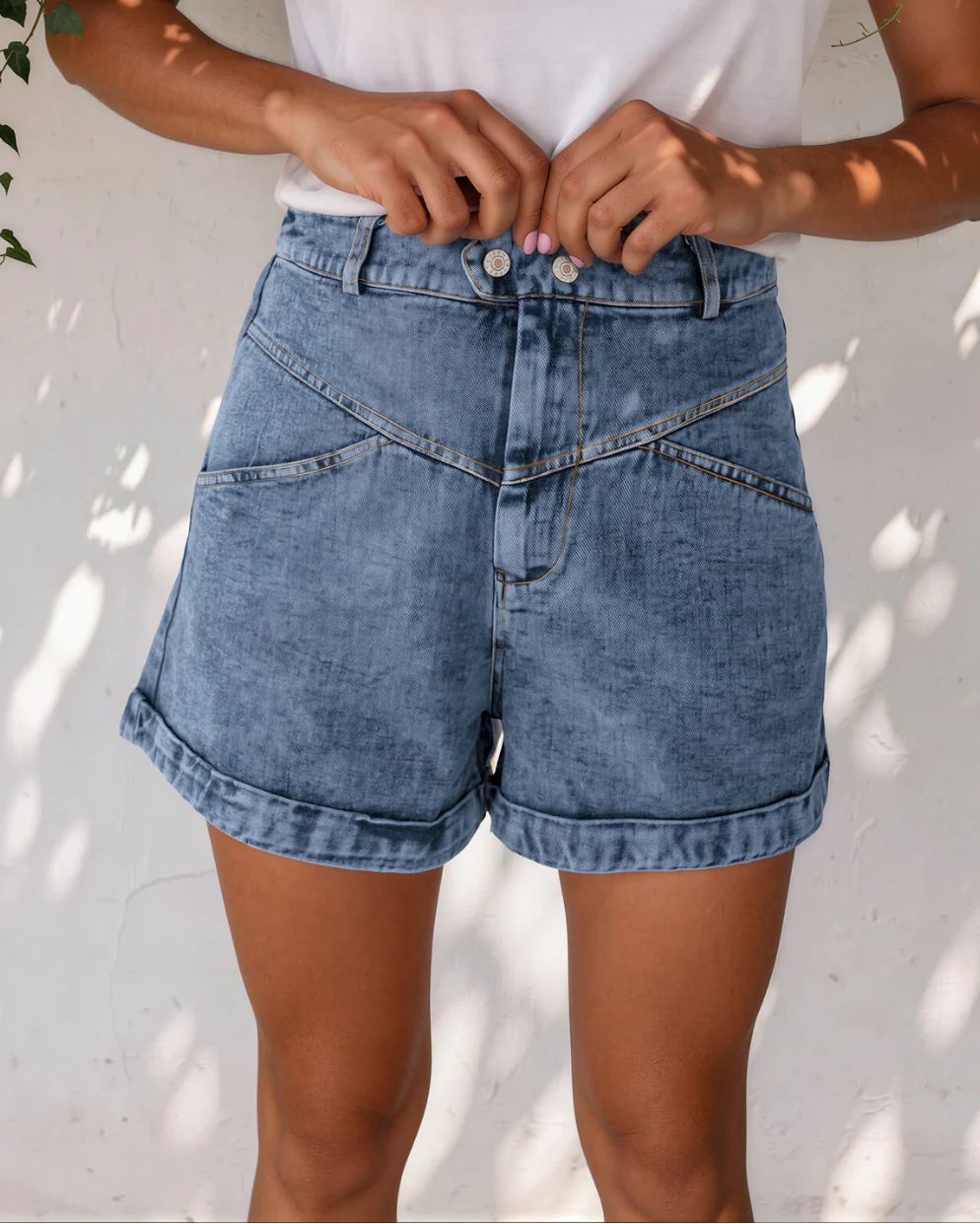 Ivy Seam Detail Pocketed Cuffed Hem Denim Shorts