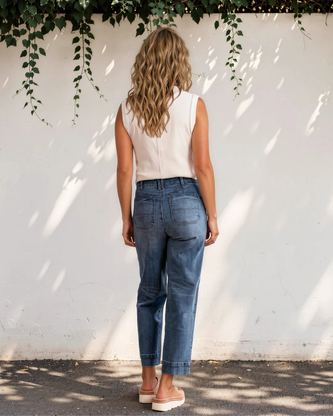 Ellis Exposed Stitching Straight Jeans - Image 3