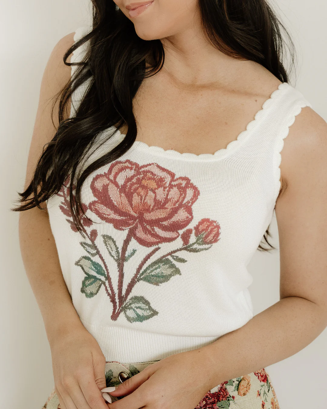 Kahlani Retro Floral Print Scalloped Square Neck Knit Sweater Vest - Image 2